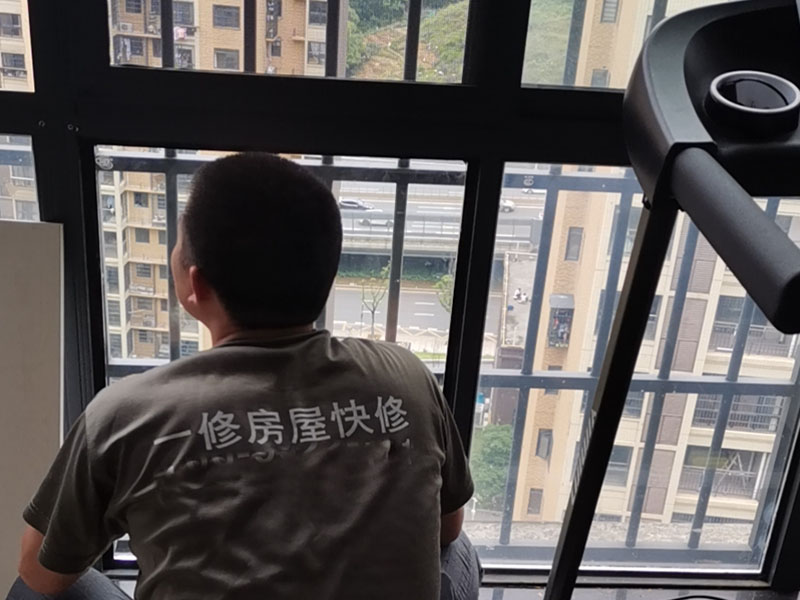 獲取紗窗電話的途徑多，選正規(guī)平臺(tái)預(yù)約紗窗維修是根本，別被騙