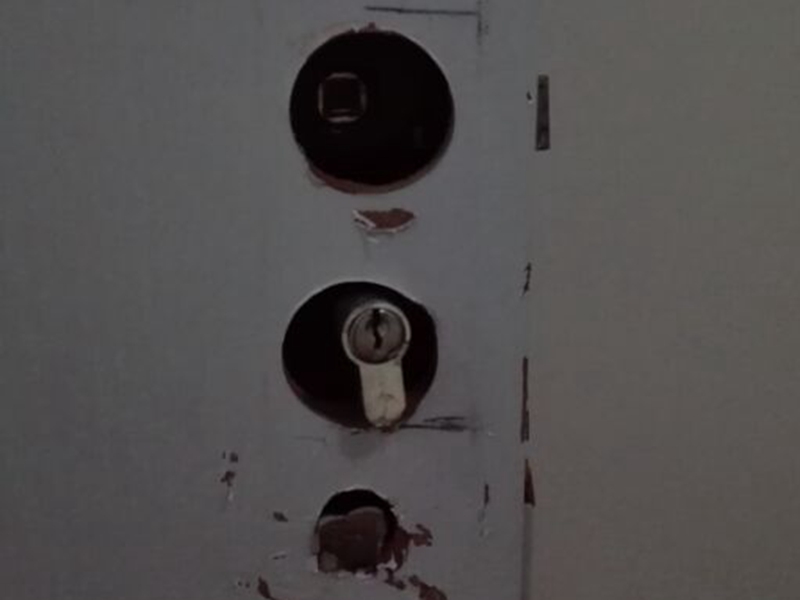 上海玻璃自動門維修,自動門的感應(yīng)器有